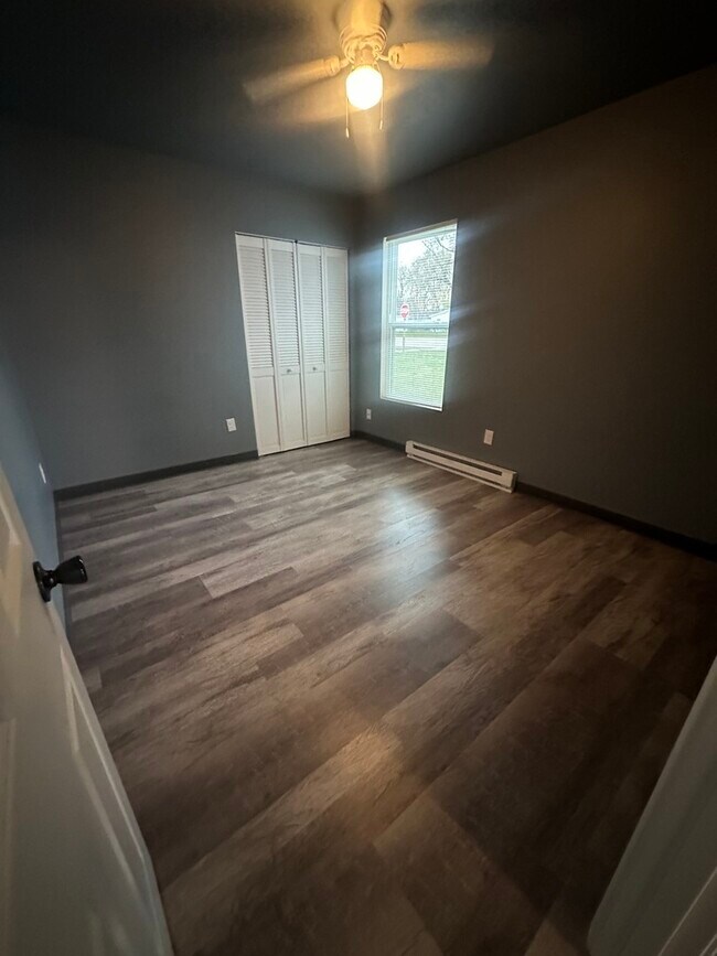 Foto del edificio - 530 E 3rd St