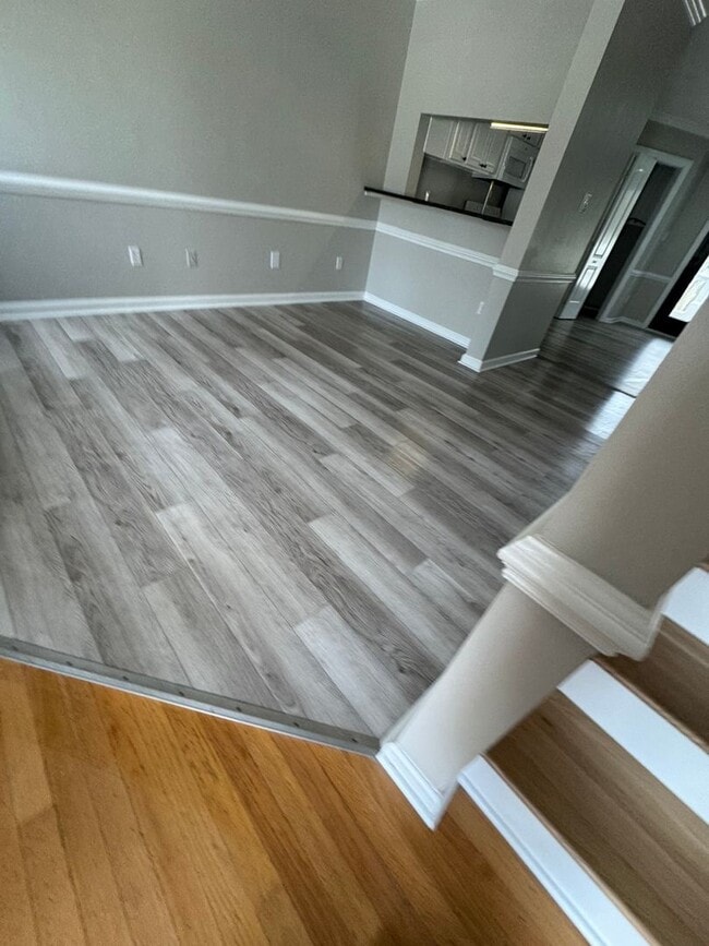 Building Photo - FAIRWAY TOWNHOMES