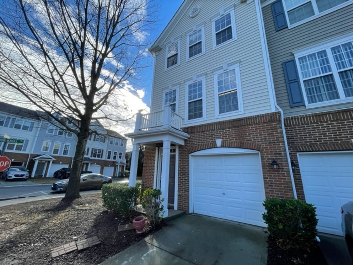 Primary Photo - Brook Forest Townhome