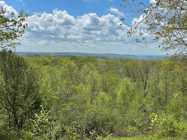 Foto del edificio - 170 Rabbit Hill Rd