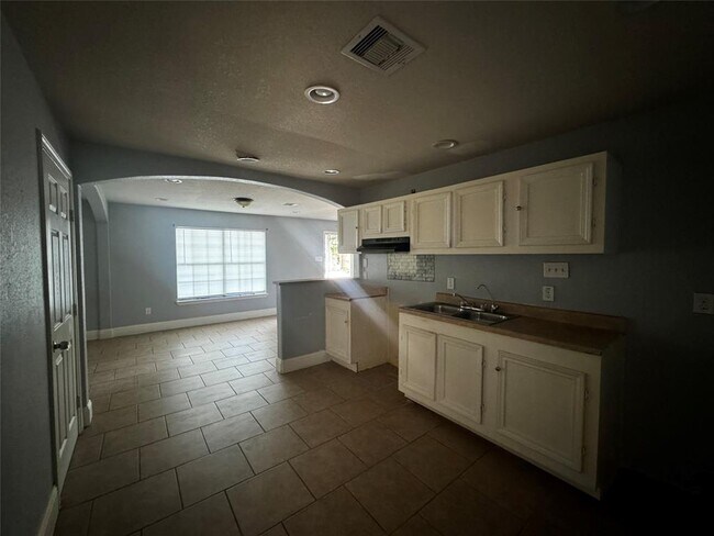Building Photo - 4112 Engleford St