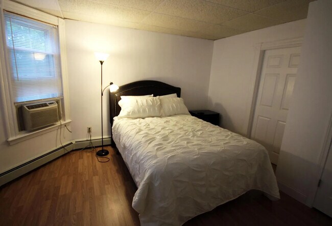 Foto del edificio - 105 Leyden St