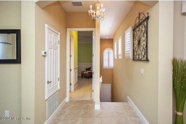 Building Photo - 158 Hidden Palms Ln