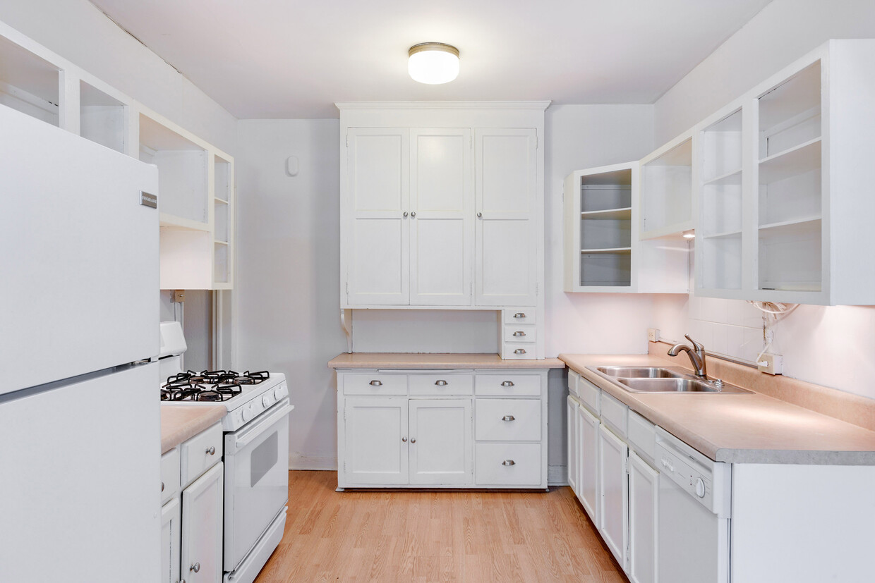 Foto principal - 4625 Nicollet Ave