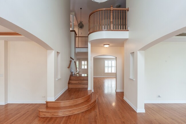 Building Photo - 1700 Bluestem Ln