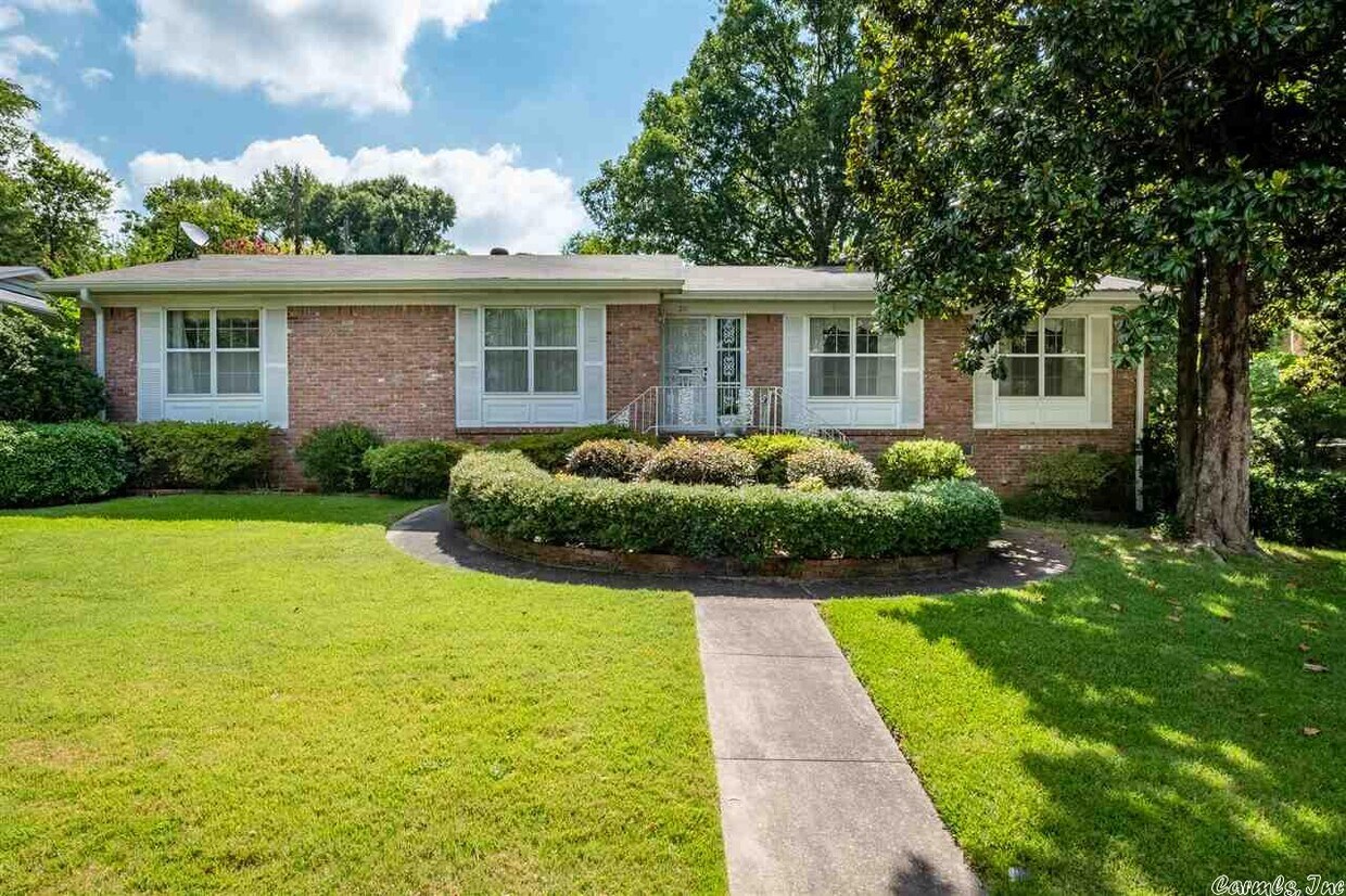 211 S Plaza Dr, Little Rock, AR 72205 House Rental in Little Rock, AR