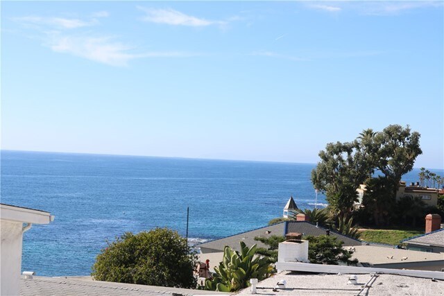 Foto del edificio - 649 N Coast Hwy