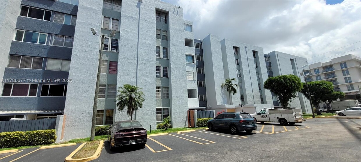 Primary Photo - 750 NW 43rd Ave
