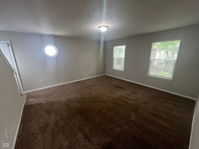 Foto del edificio - 3457 N Illinois St