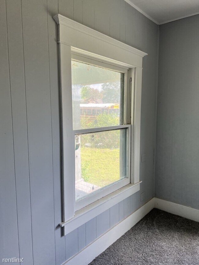 Building Photo - 2 br, 1 bath House - 1325 S A St Cutie Pie...