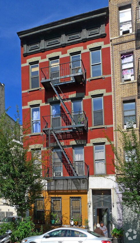 Building Photo - 717 Dekalb Ave