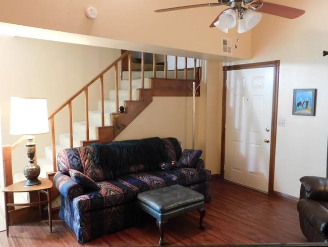 Building Photo - Duplex for rent, 2 bedroom, 2 bathroom. 2 ...