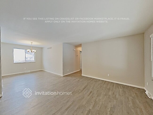 Building Photo - 10641 W 102nd Pl