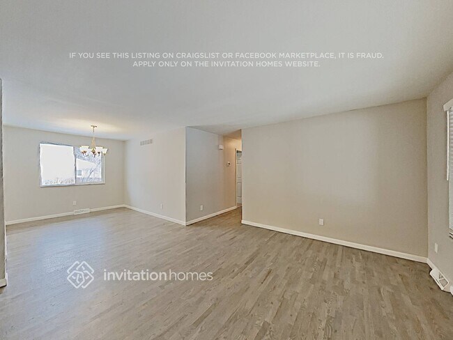 Foto del edificio - 10641 W 102nd Pl