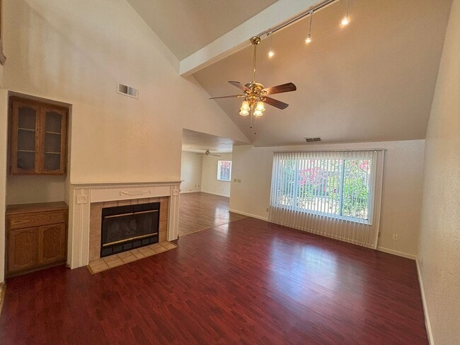 Building Photo - Charming Two Story Home