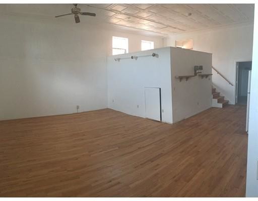 Primary Photo - 1430 Main St