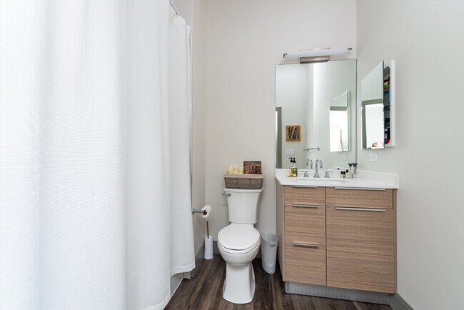 Foto del edificio - 408 Mystic Ave