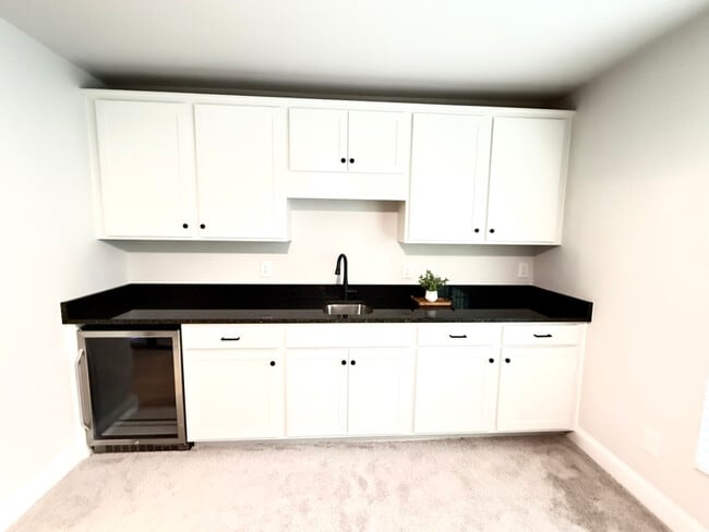 Foto del edificio - 4045 Grommet Ct