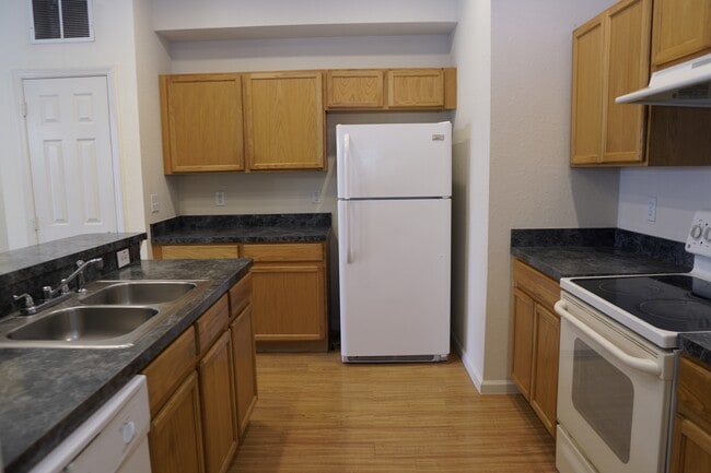 Building Photo - 3007 Langdon Ln N