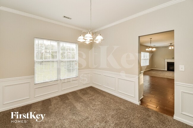 Building Photo - 7660 Village Loop
