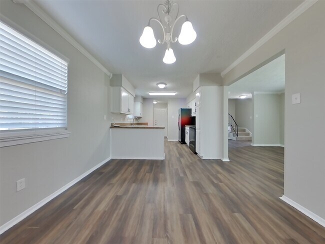 Building Photo - 6128 Silver Leaf Dr