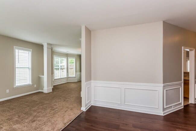 Foto del edificio - 4405 Walforde Blvd