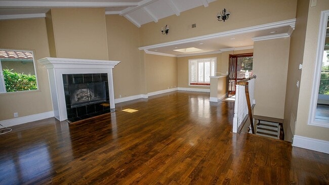 Building Photo - Beautiful 4 bed/2.5 bath house in Del Mar