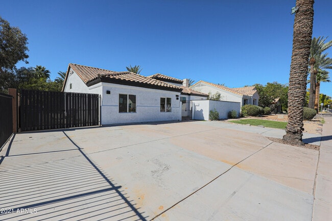 Building Photo - 3438 N 30th St