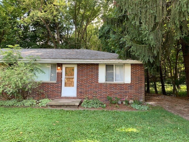 Primary Photo - 1306 Parmalee Dr