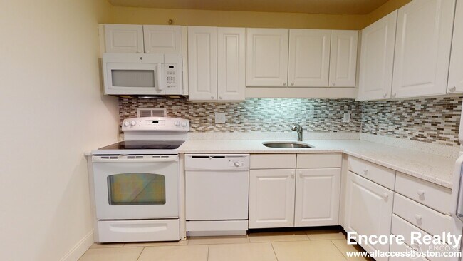 Building Photo - 101 Monmouth St