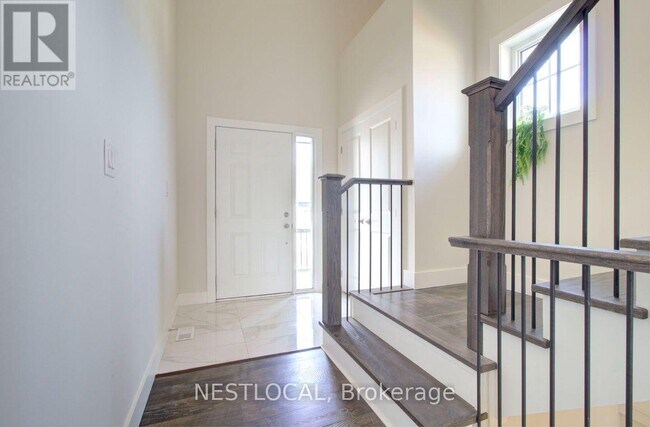 Building Photo - 163 Courtland St