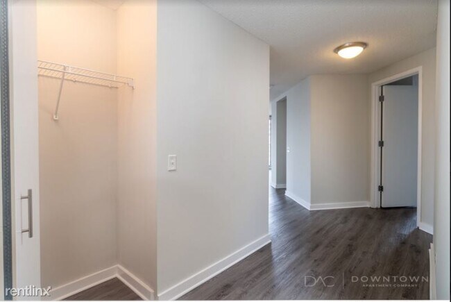 Foto del edificio - 2 br, 2 bath Condo - 600 N State St