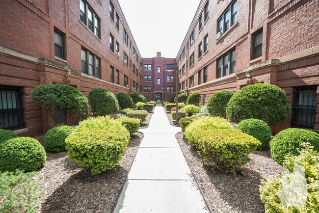 Foto del edificio - 5742 N Winthrop Ave