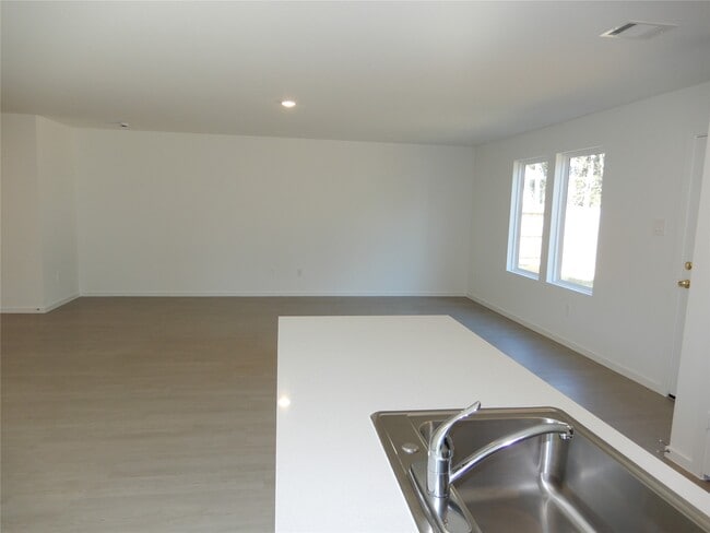 Foto del edificio - 16551 Plum Bark Dr