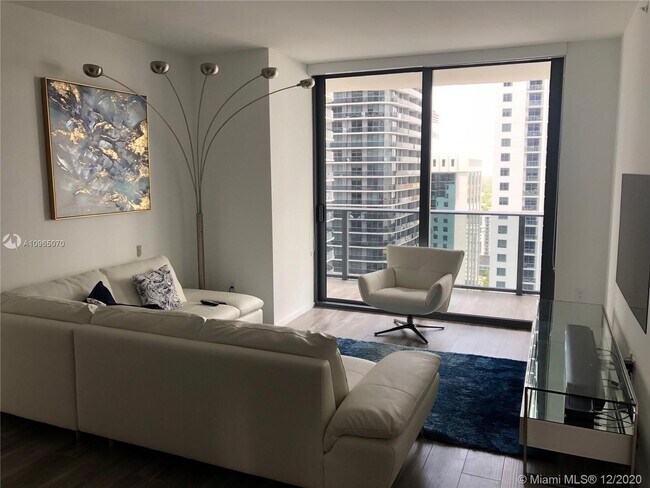 Foto del edificio - 801 S Miami Ave