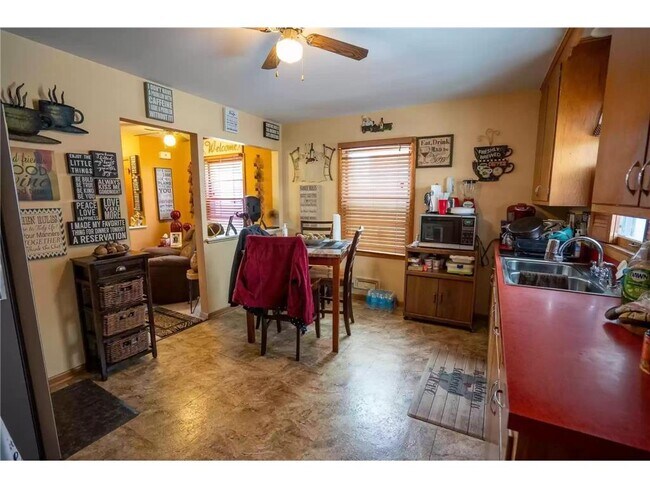 Foto del edificio - 2700 W 66th St