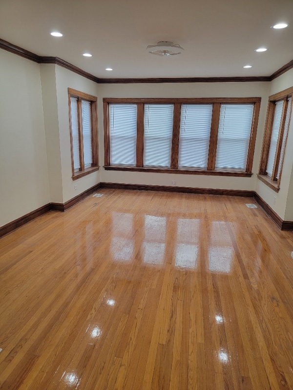 Photo - 4830 W Oakdale Ave (Chicago, IL)