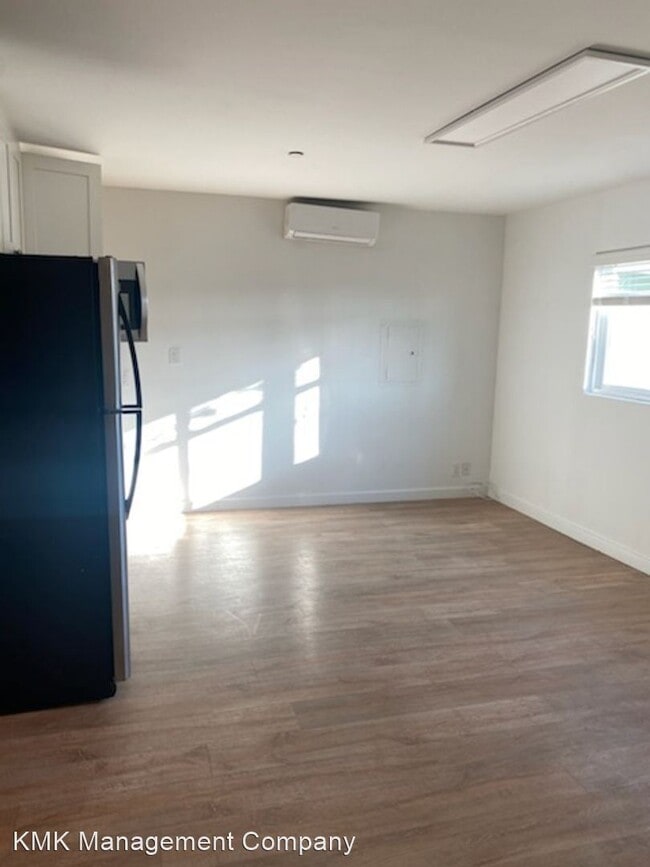 Building Photo - Studio, 1 bath Apartment - 2510 Pacific Av...
