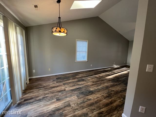 Building Photo - 3 br, 2 bath House - 109 Old Treybrooke Dr