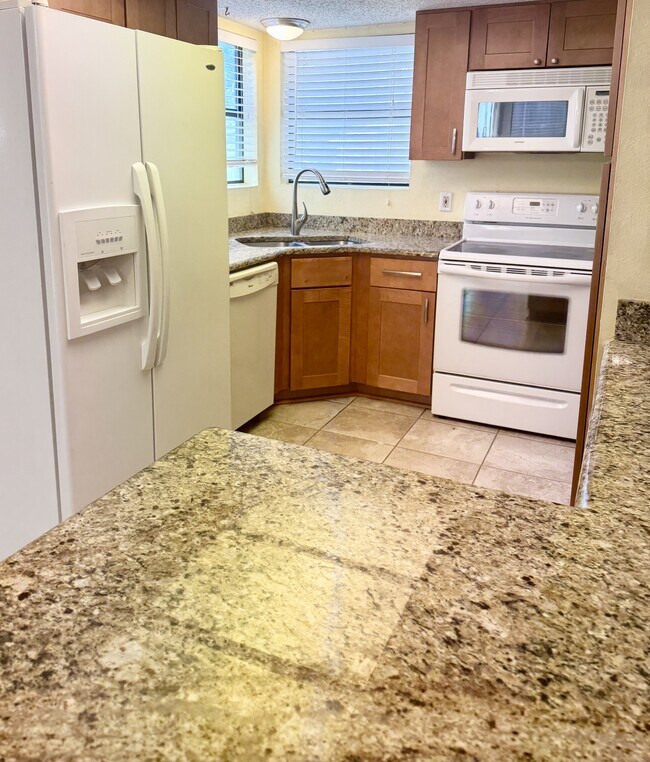 Foto del edificio - 512 Eberhart Ln