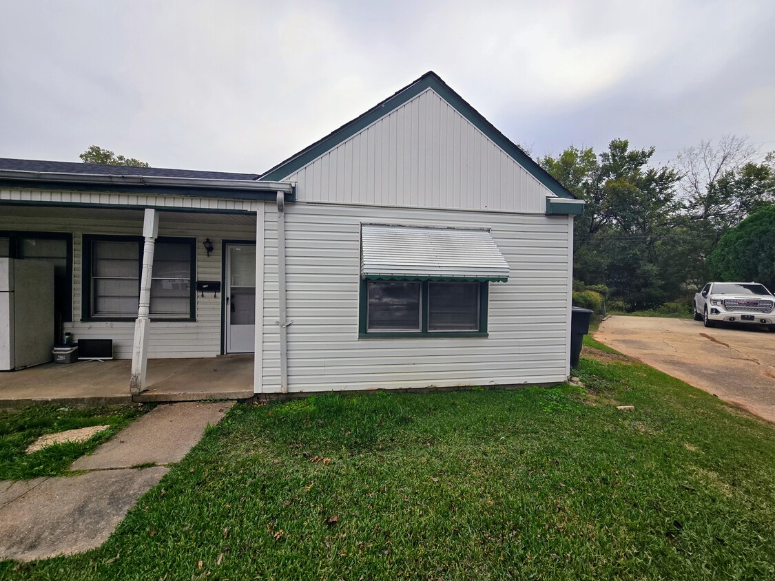 Cozy duplex in Central Bossier City - 116 Gary Ct