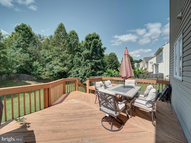 Foto del edificio - 6311 Hot Spring Ln