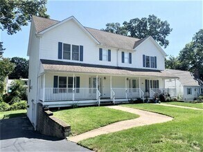 Building Photo - 17 B Spring Glen Rd