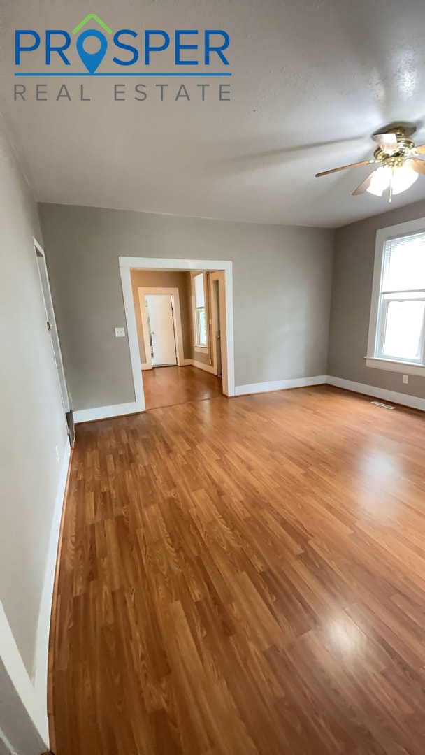 Building Photo - 827 Niagara St