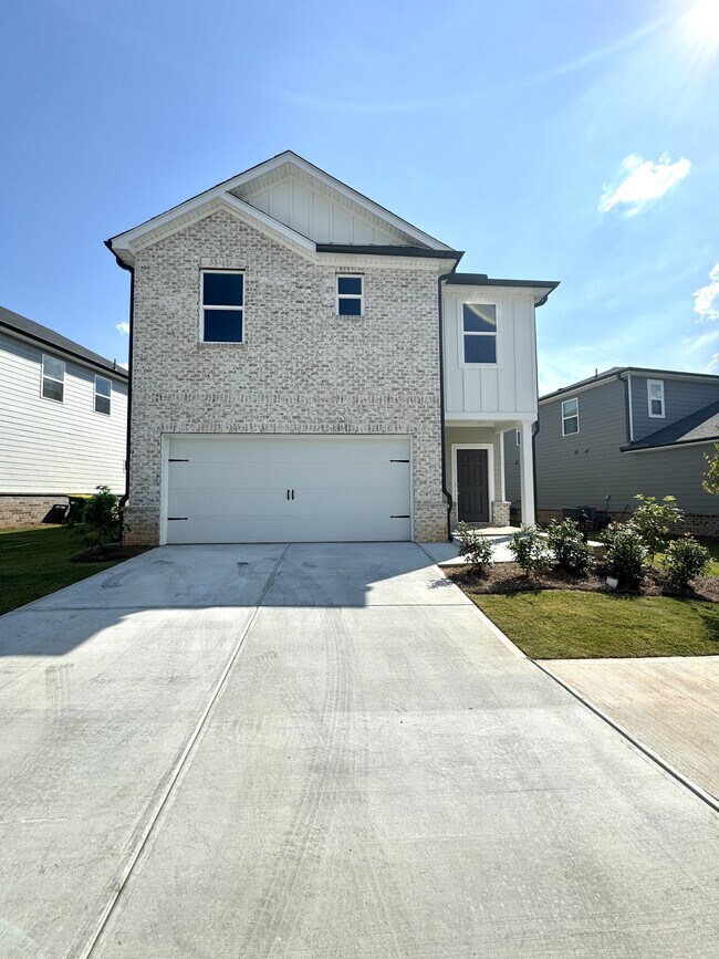 Building Photo - 1828 Dosk Ave