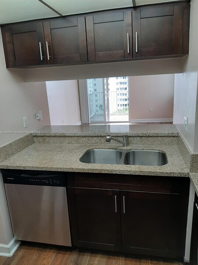 Foto del edificio - 800 N Miami Ave