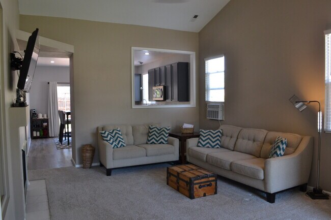 Building Photo - 7183 Westerner Dr