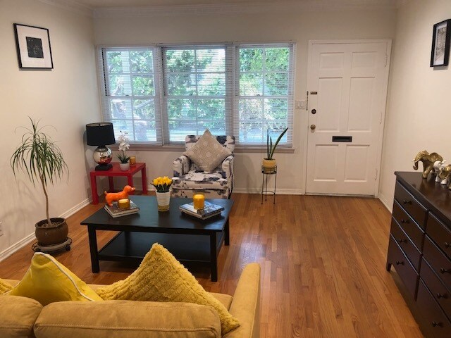 Sala de estar - 978 Hancock Ave