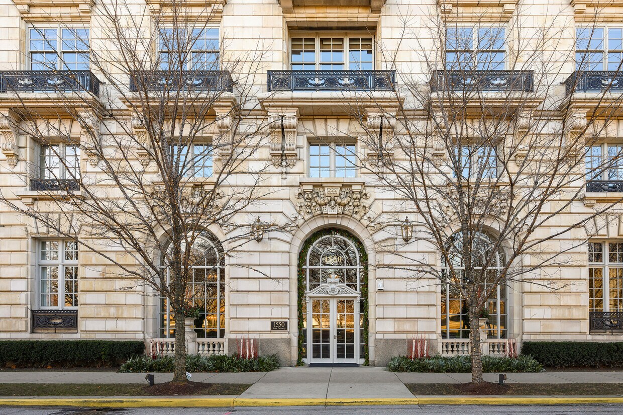 Foto principal - 1550 N State Pkwy