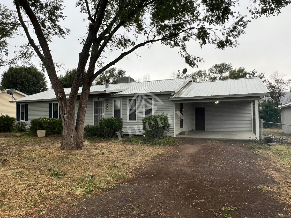 Primary Photo - 410 S El Cajon Cir